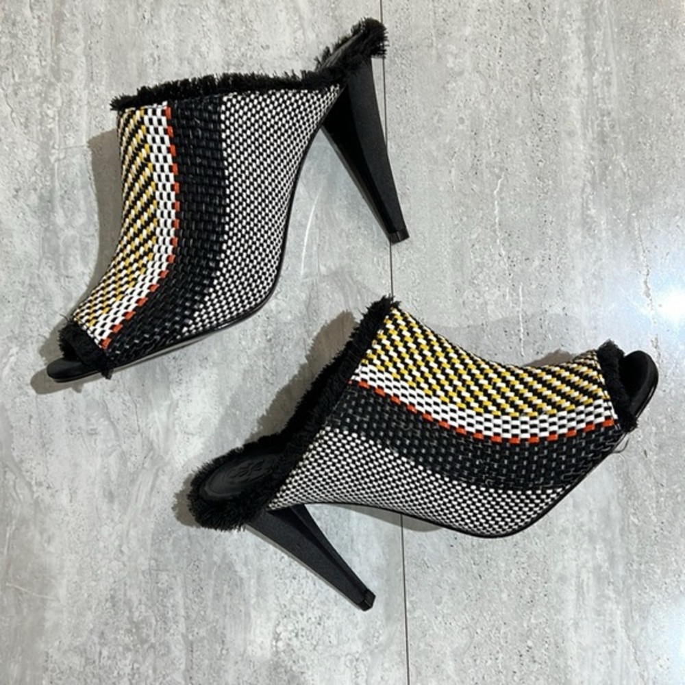 Guess Mules size 8